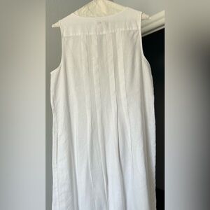 Linen sleeveless white dress